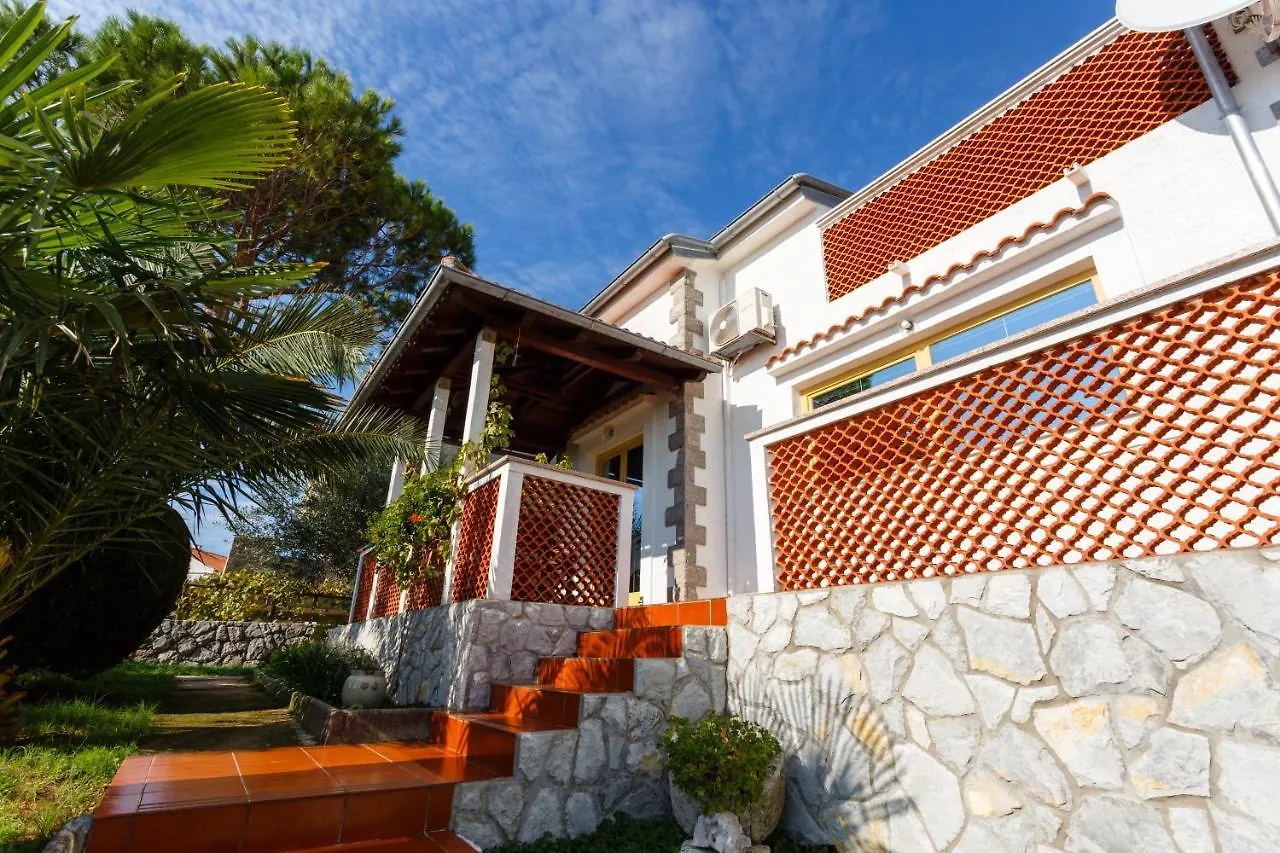 Apartment With Seaview Krk Town